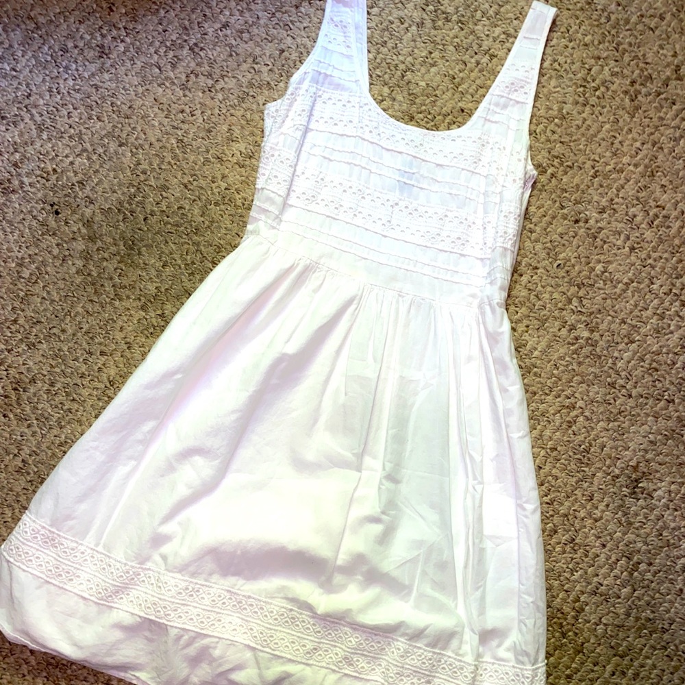 Cute white short summer dress Old Navy small